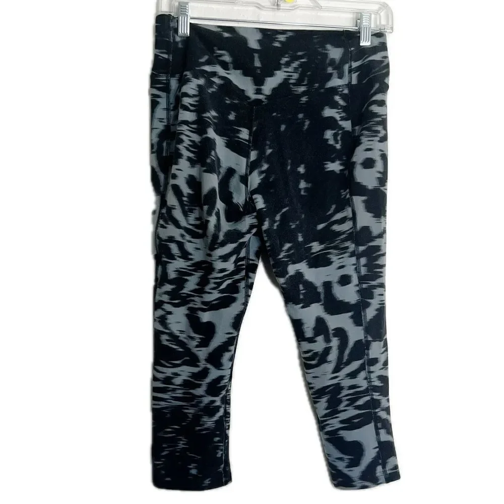 Nike women’s size medium, cropped dri-fit tie-dye leggings, no pockets‎